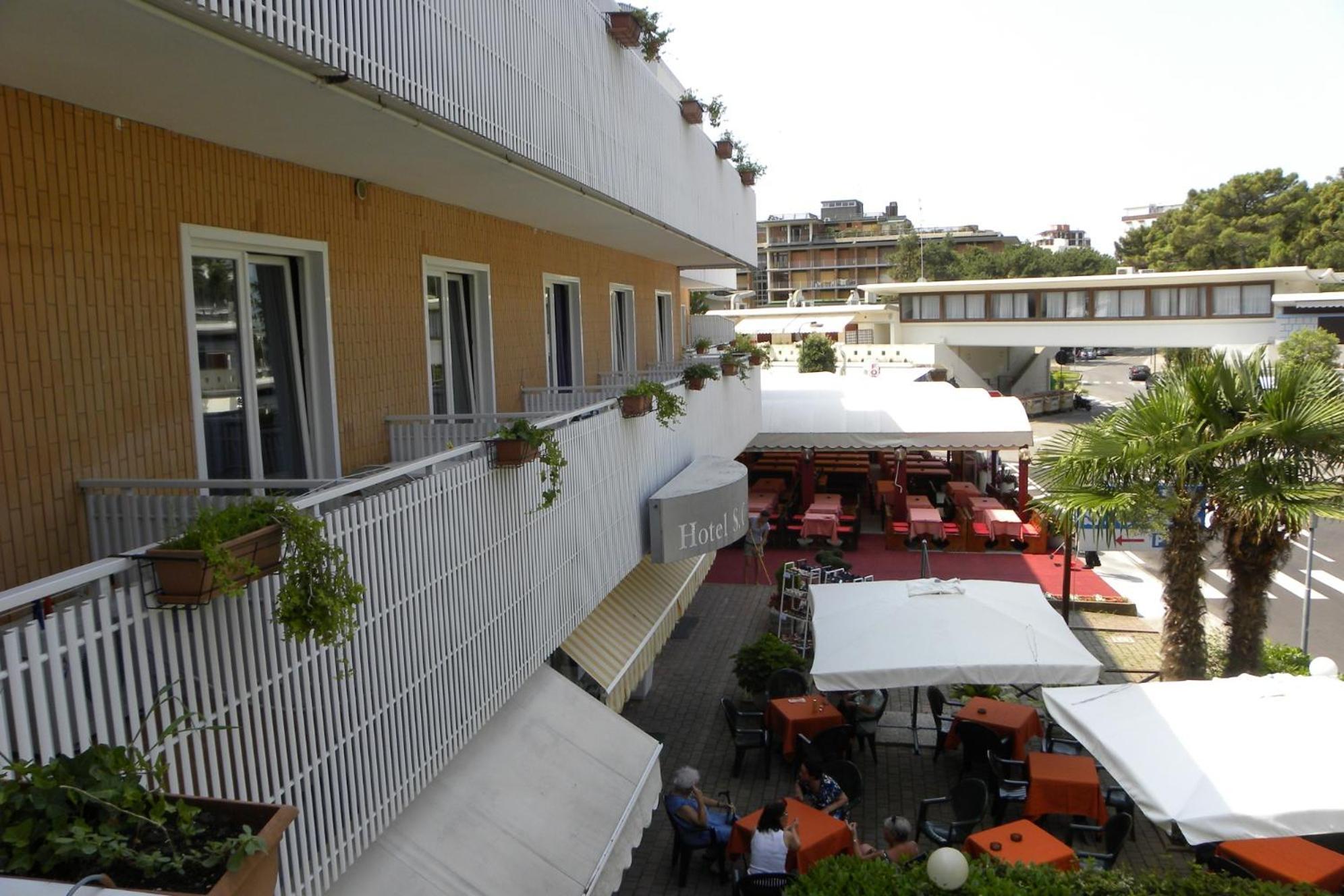 Hotel Santa Cruz Lignano Sabbiadoro Exterior foto